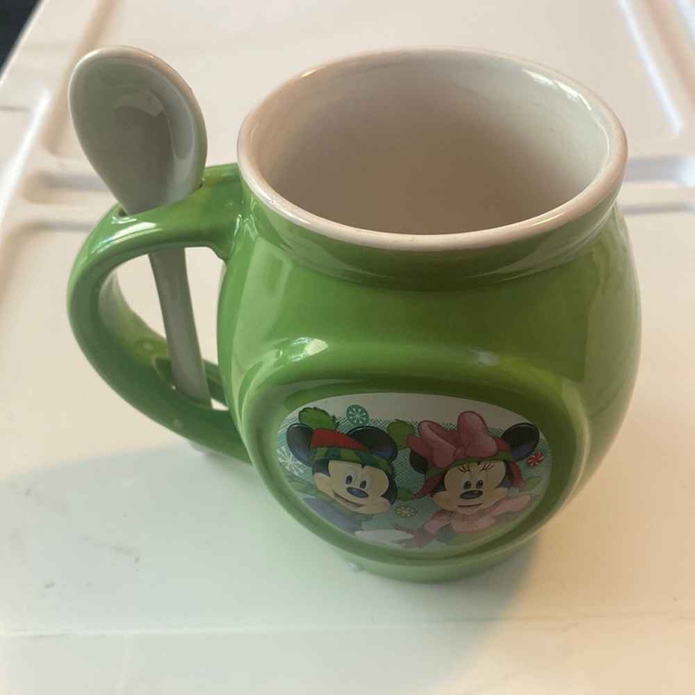 Disney Christmas Mickey and Minnie mug with spoon